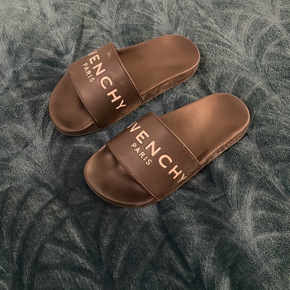 Authentic Givenchy Slides - Picture 4 of 4